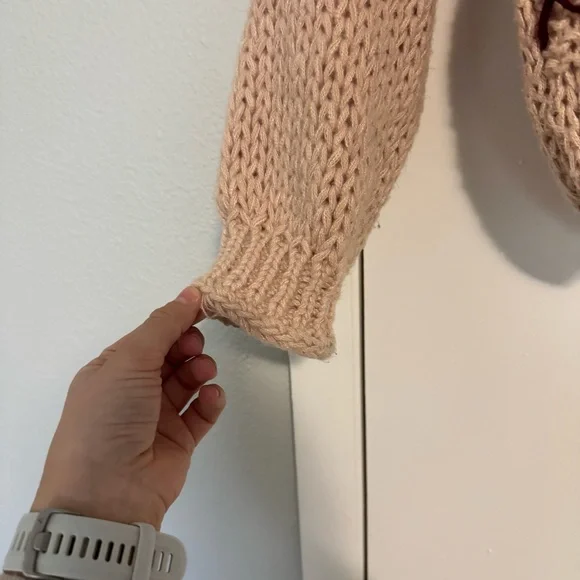 Sweater - Picture 5 of 6